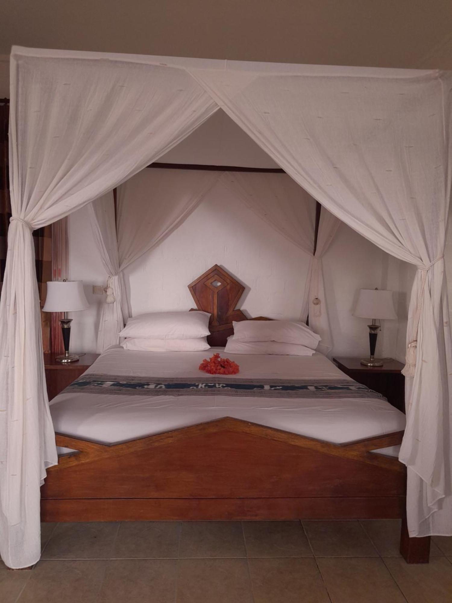 Sumba Nautil Resort Deke Exterior photo